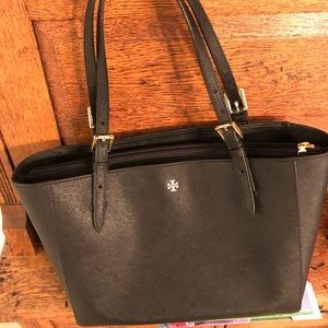 Medium Tory Burch black nylon purse w gold details